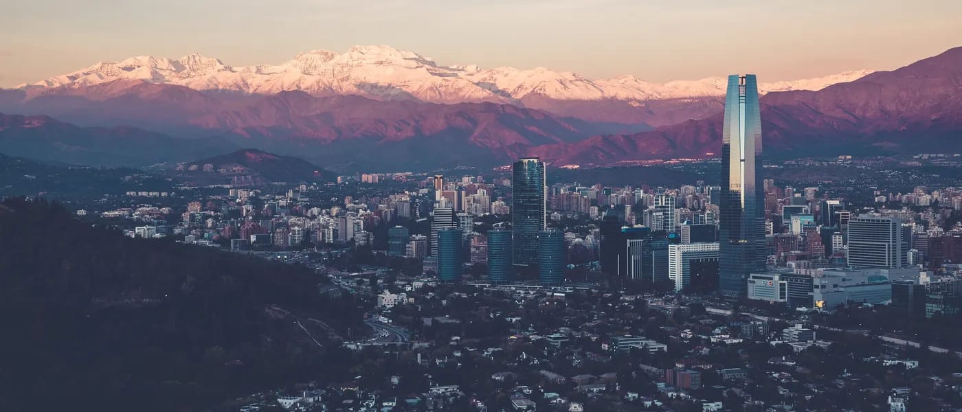 Vista de Santiago y la cordillera — servicio GPS en la Región Metropolitana